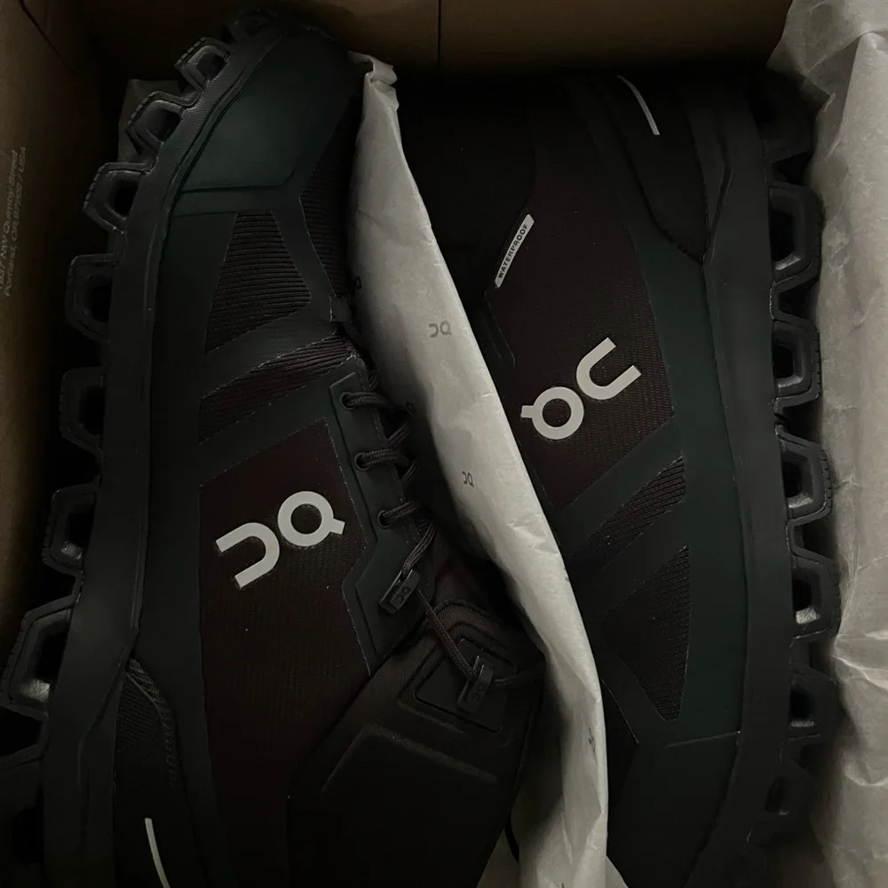 On Running Men's Black Boots